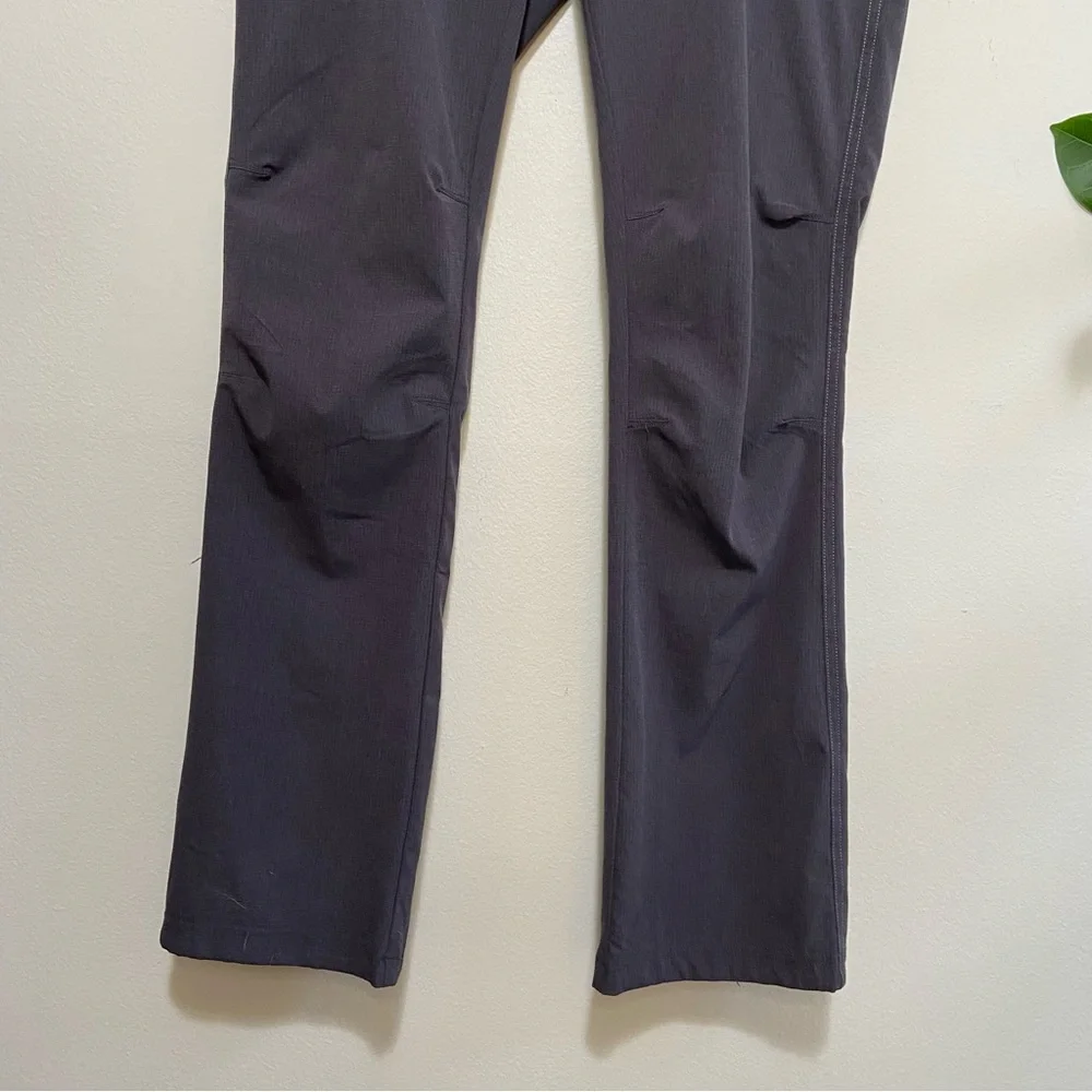 Kuhl Strattus Dark Gray Relaxed Fit Mid Rise Outdoor Athletic Pants